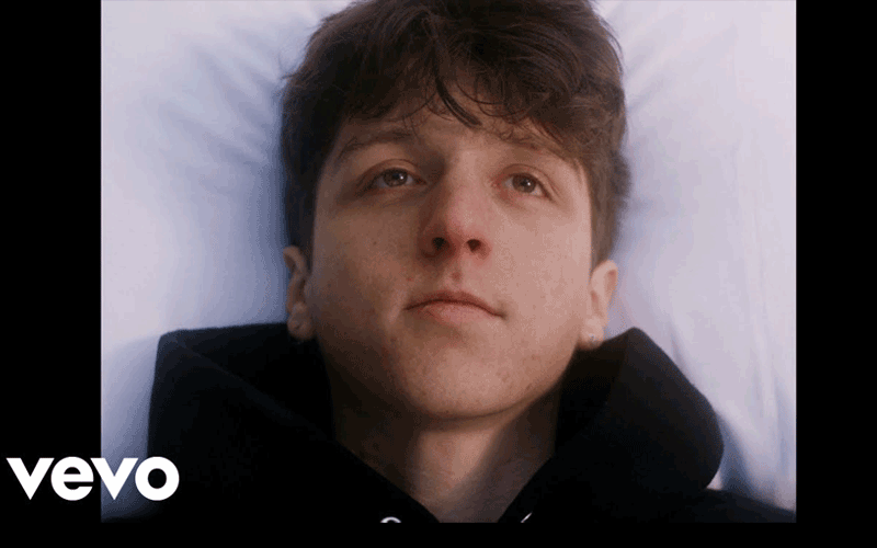 Death bed - Top những bài hát tiếng Anh hay nhất hiện nay